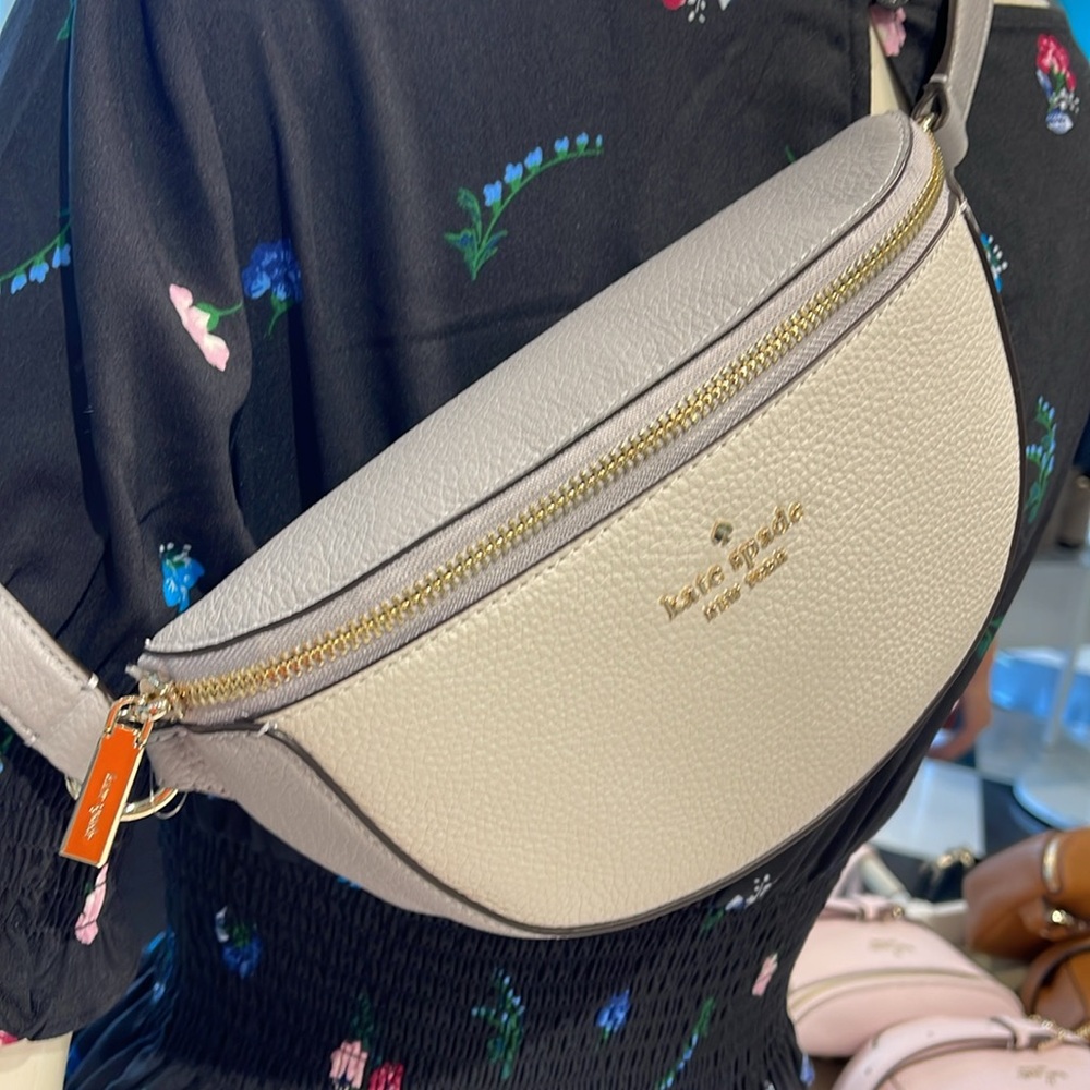 Kate Spade Lena Colorblock Belt Bag
Mountain Grey Multi
Waist Bag , Fanny Pack - Picture 8 of 16